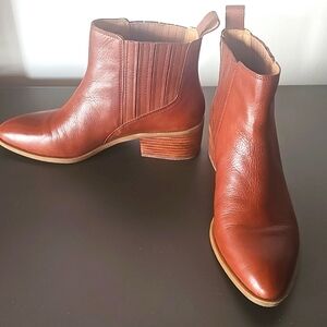 Perfect condition Crown Vintage Brown Leather pull on boots western sz 9m